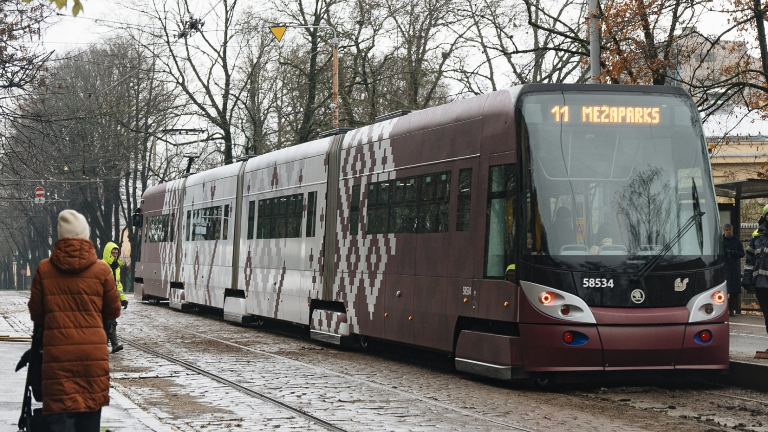 31. decembrī un 1. janvārī Rīgas sabiedriskais transports būs bez maksas; vairākos maršrutos tiks nodrošināti papildu reisi